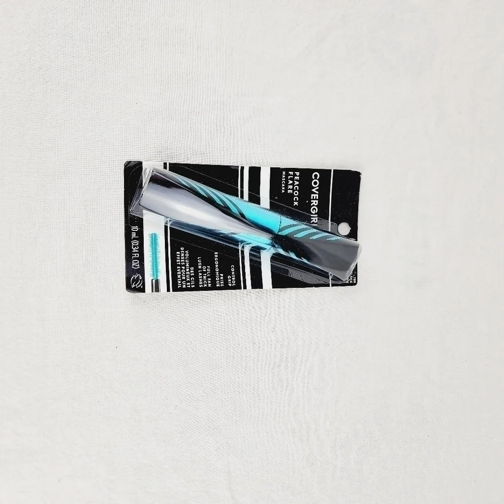 LAST ONE 🔥Covergirl peacock flare control grip mascara